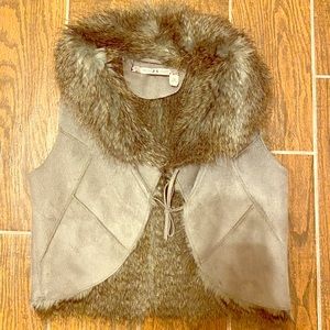Fur vest